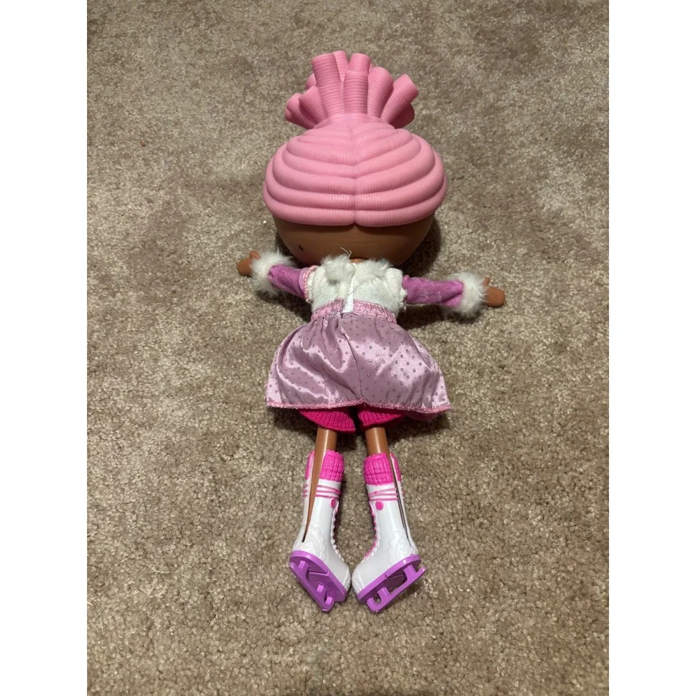 Lalaloopsy Swirly Figure Eight 13